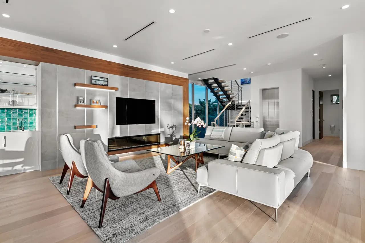 Beachfront Modern, view 3