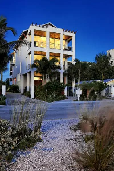 Benjamin Franklin Drive, view 3