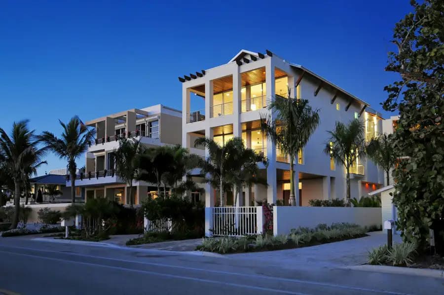 Benjamin Franklin Drive, view 4