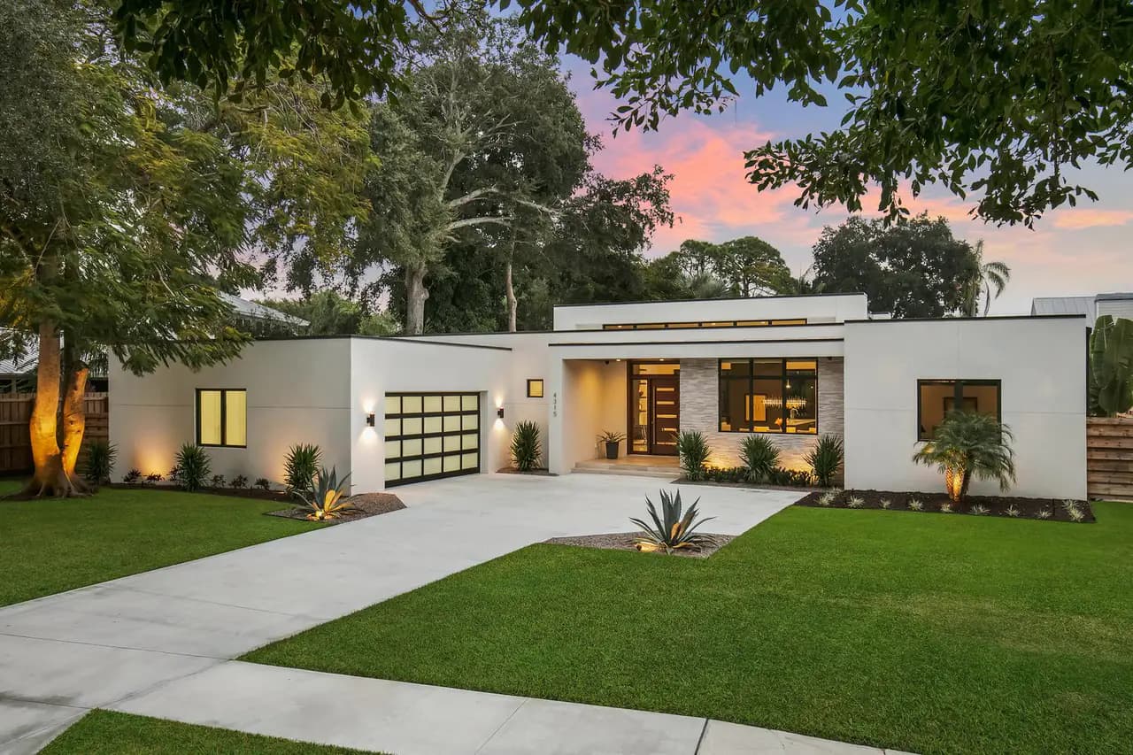 Camino Real Residence, view 2