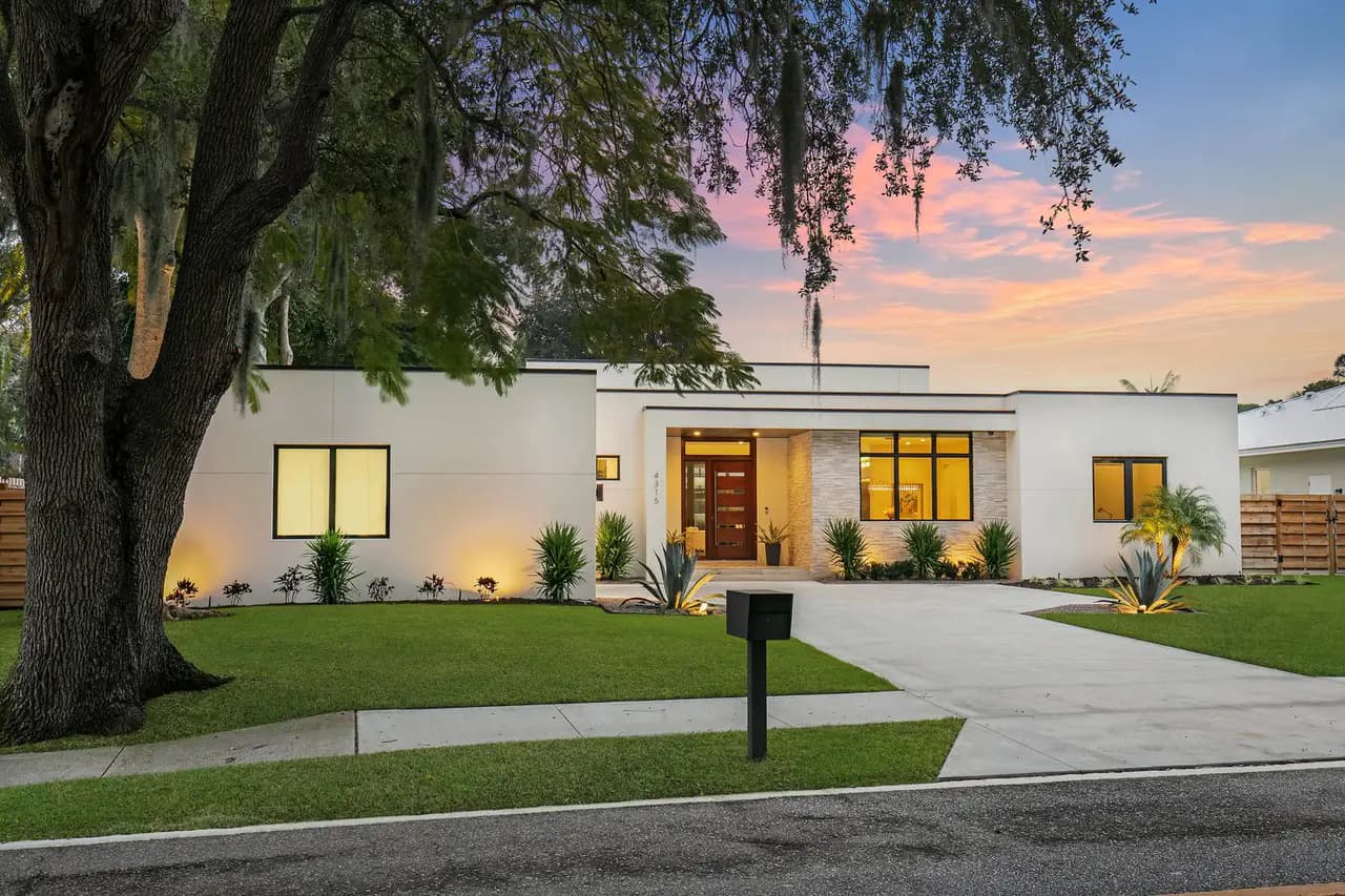 Camino Real Residence, view 3