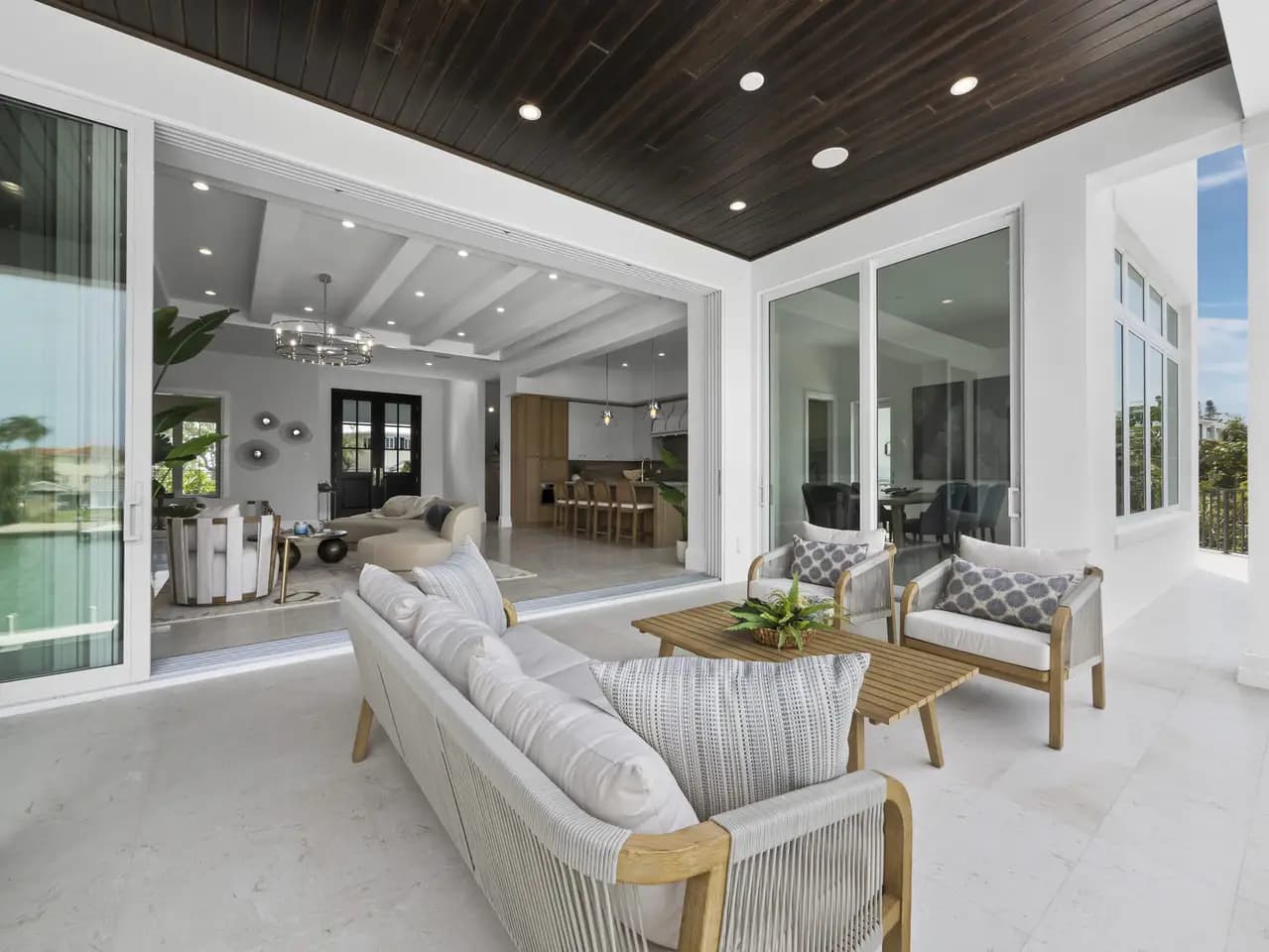 Flamingo, view 5