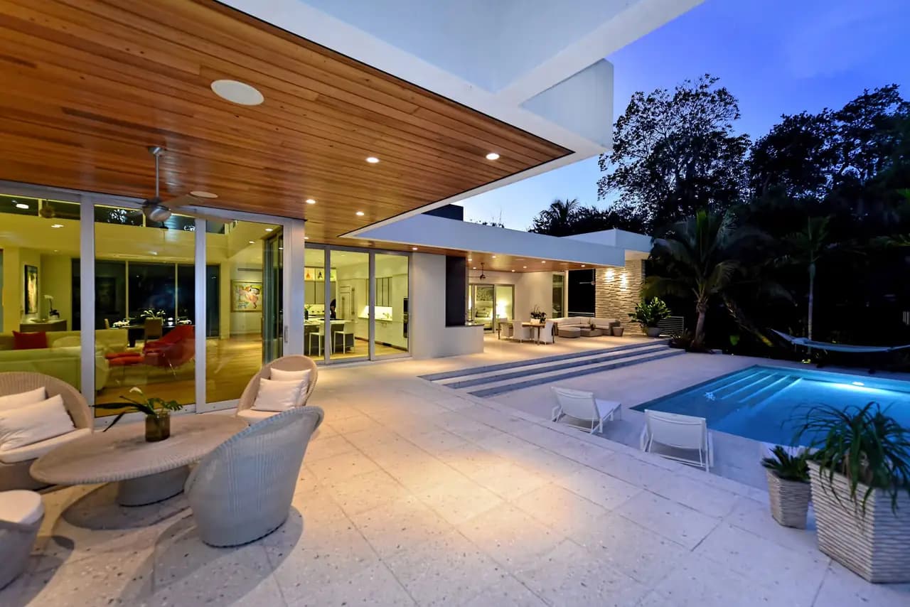 Thirty Oaks, view 6